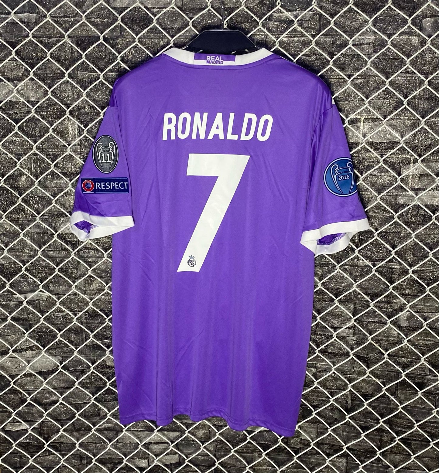 Real Madrid 16/17 away jersey