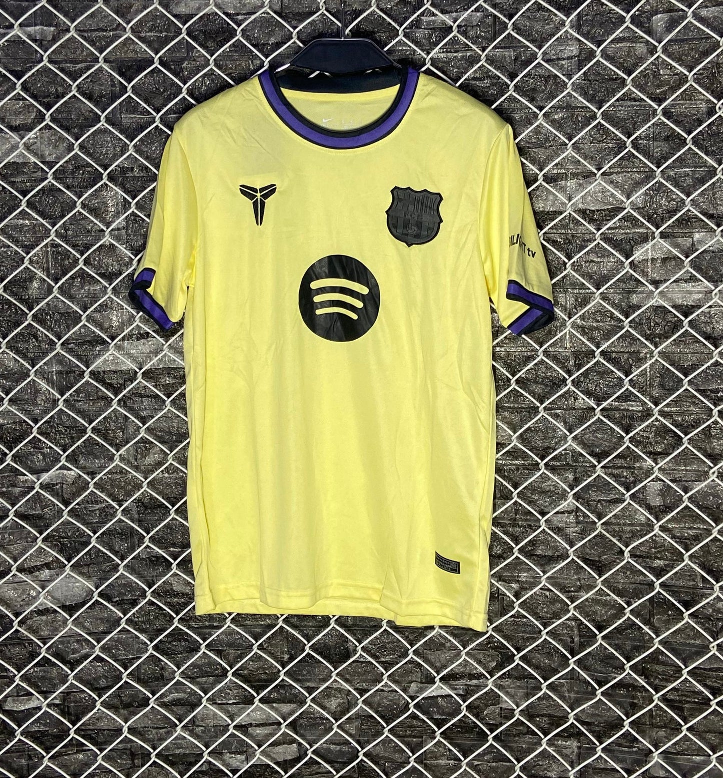 Barcelona 25/26 away kit